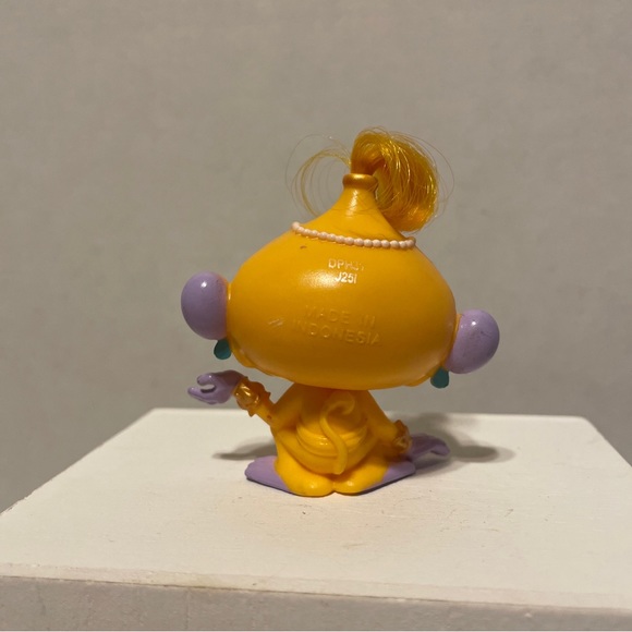 Shimmer & Shine Yellow Genie Tala Monkey Nickelodeon PVC Figure Toy 16 - Picture 3 of 6